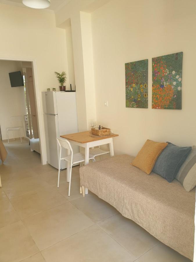 Ilianas Place Agios Matthaios  Ngoại thất bức ảnh